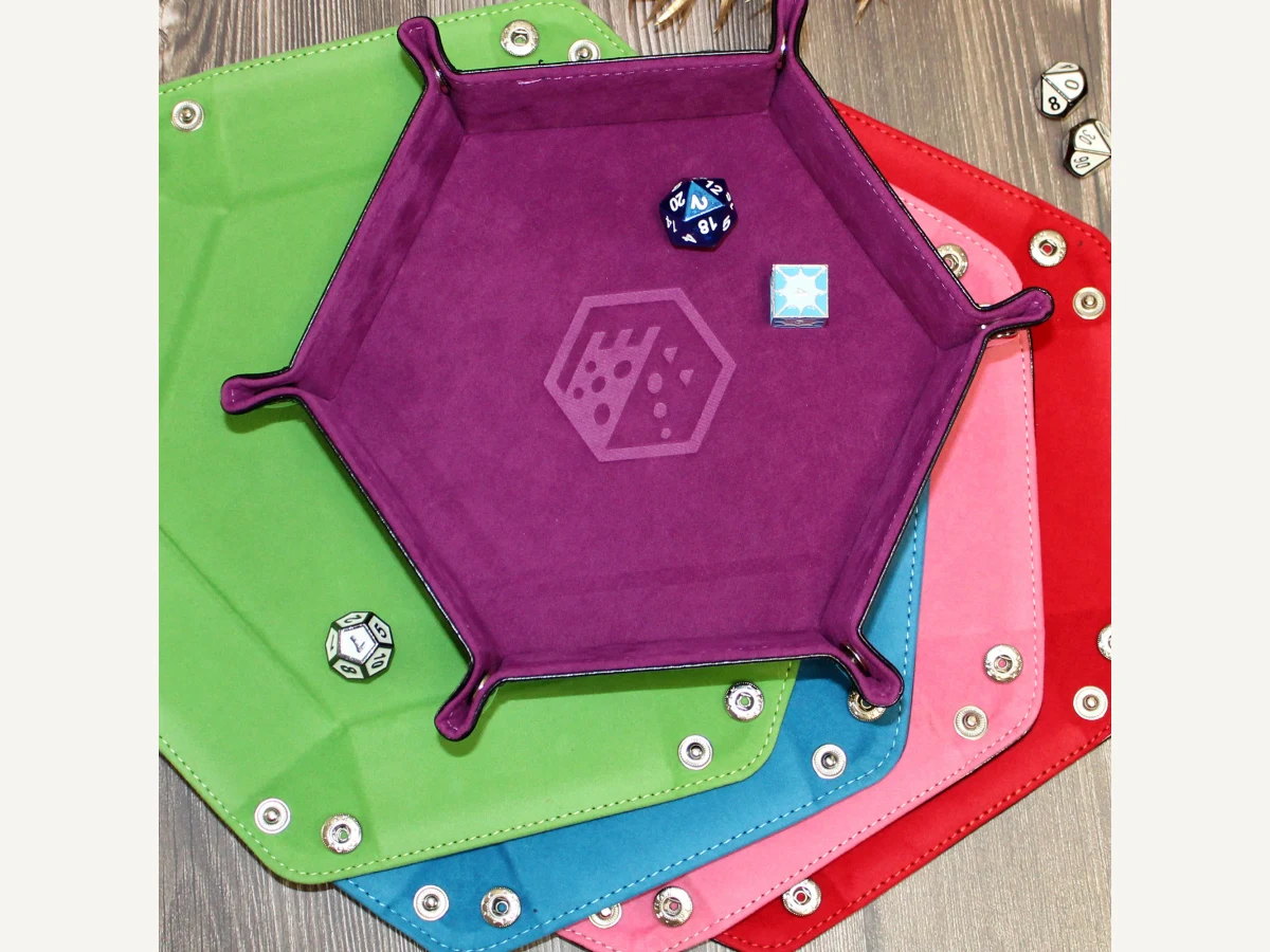 Hex Snap Dice Tray product photo.
